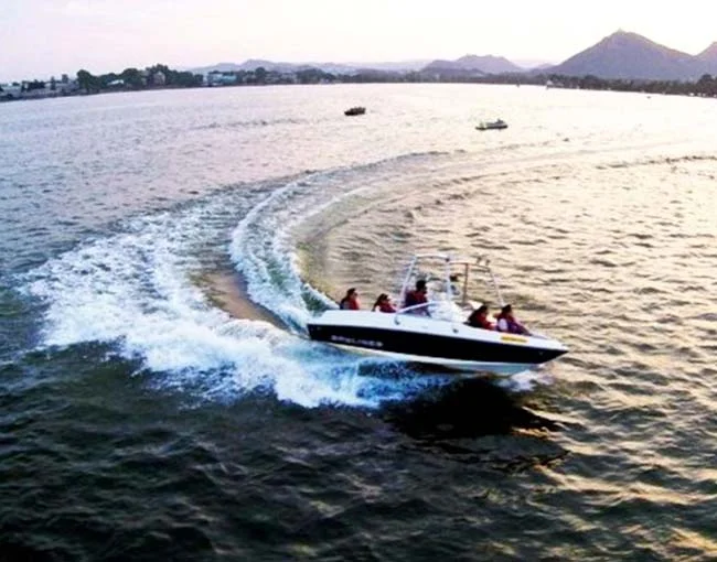Boat Ride In Fateh Sagar Lake, Udaipur